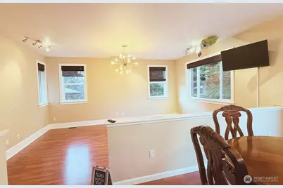 16929 Maplewood Lane, Bow, WA 98232 - Photo 5