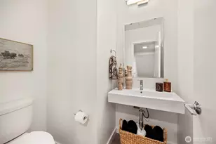 12526 15th Ave NE, Seattle, WA 98125 - Photo 7