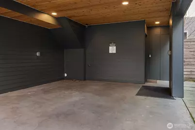 12526 15th Avenue NE #D, Seattle, WA 98125 - Photo 27