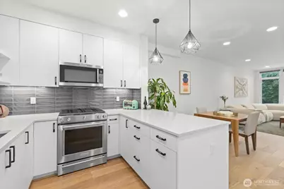 2030 15th Avenue S, Seattle, WA 98144 - Photo 9