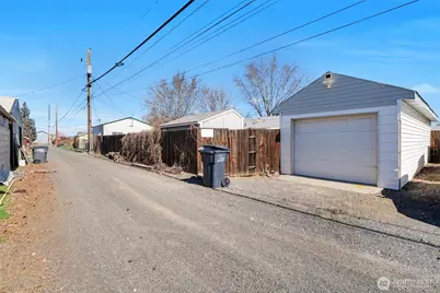 223 H Street NE, Ephrata, WA 98823 - Photo 37