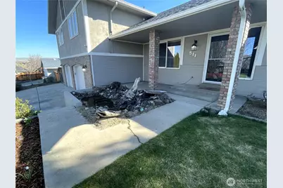 511 Reed Street E, Zillah, WA 98953 - Photo 3