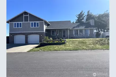 511 Reed Street E, Zillah, WA 98953 - Photo 1