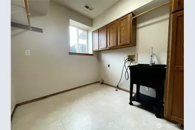 511 Reed Street E, Zillah, WA 98953 - Photo 31