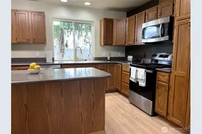 511 Reed Street E, Zillah, WA 98953 - Photo 9