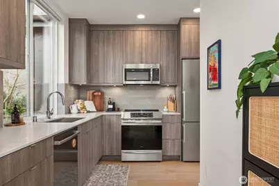 6710 36th Avenue SW #B, Seattle, WA 98126 - Photo 11