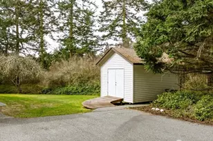 2047 Briarwood Dr, Oak Harbor, WA 98277 - Photo 31