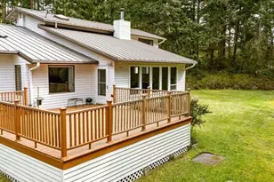 2047 Briarwood Dr, Oak Harbor, WA 98277 - Photo 37