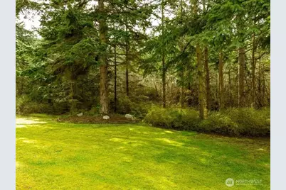 2047 Briarwood Drive, Oak Harbor, WA 98277 - Photo 27