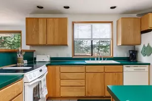 2047 Briarwood Dr, Oak Harbor, WA 98277 - Photo 9