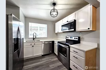 10318 15th Avenue Ct E, Tacoma, WA 98445 - Photo 3