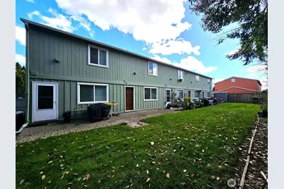 10318 15th Avenue Ct E, Tacoma, WA 98445 - Photo 9