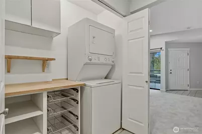 1354 Bellevue Way NE #4, Bellevue, WA 98004 - Photo 27