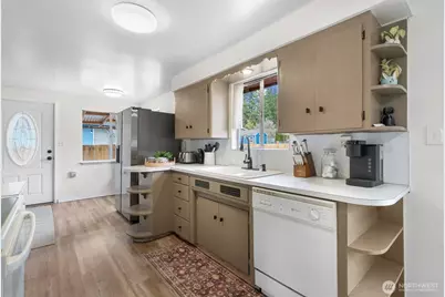 13001 2nd Avenue Ct E, Tacoma, WA 98445 - Photo 13