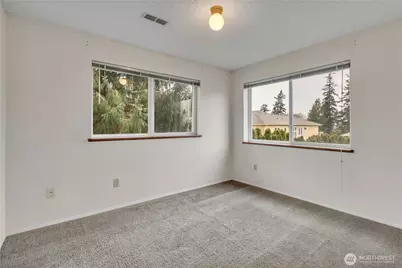 921 S 262nd Place, Des Moines, WA 98198 - Photo 21