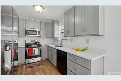 7301 32nd Avenue S, Seattle, WA 98118 - Photo 9