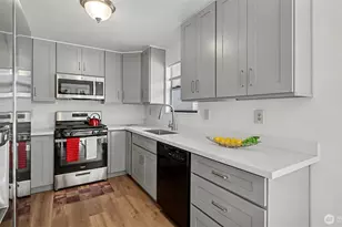 7301 32nd Ave S, Seattle, WA 98118 - Photo 9