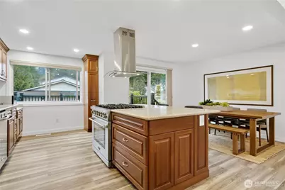 11742 NE 150th Place, Kirkland, WA 98034 - Photo 9