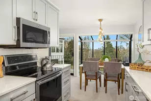 507 Howe St, Seattle, WA 98109 - Photo 9