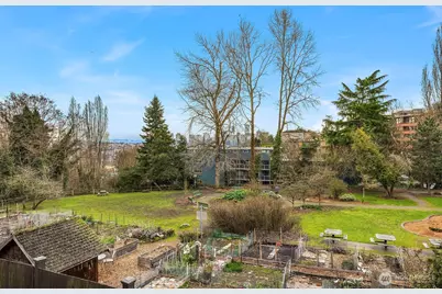 507 Howe Street #A, Seattle, WA 98109 - Photo 17