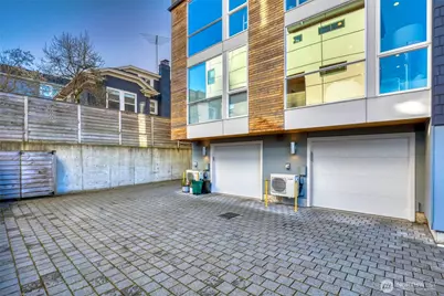 3220 Franklin Avenue E, Seattle, WA 98102 - Photo 19