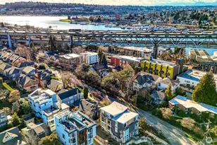 3220 Franklin Ave E, Seattle, WA 98102 - Photo 21