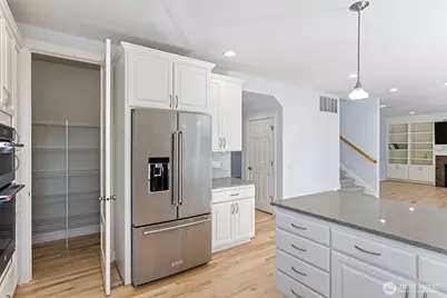 20212 Maplewood Drive, Edmonds, WA 98026 - Photo 5