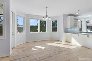 20212 Maplewood Dr, Edmonds, WA 98026 - Photo 7