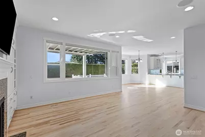 20212 Maplewood Drive, Edmonds, WA 98026 - Photo 9