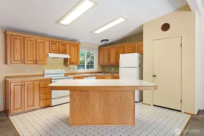 11 SE Fuchsia Avenue, Shelton, WA 98584 - Photo 7