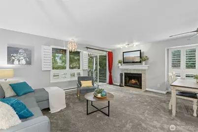 9904 NE 142nd Place #C302, Kirkland, WA 98034 - Photo 7