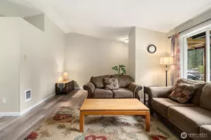 681 E Oak Park Way, Shelton, WA 98584 - Photo 7