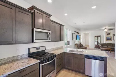 1312 W 17th Avenue, La Center, WA 98629 - Photo 11