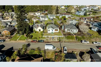 1137 Jacobsen Boulevard, Bremerton, WA 98310 - Photo 9