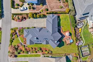 4621 Tanner View Dr, Clinton, WA 98236 - Photo 3