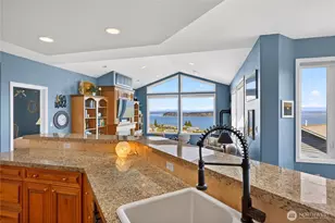 4621 Tanner View Dr, Clinton, WA 98236 - Photo 21