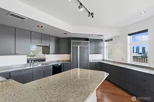 745 Bellevue Ave E, Seattle, WA 98102 - Photo 15