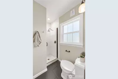 11716 48th Street E, Edgewood, WA 98372 - Photo 13