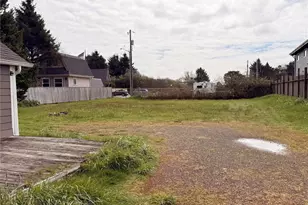 141 Barnacles Street NW, Ocean Shores, WA 98569 - Photo 27