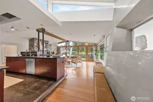 12857 SE 45th Pl, Bellevue, WA 98006 - Photo 15