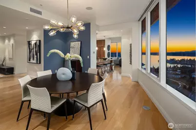 10700 NE 4th Street #4102, Bellevue, WA 98004 - Photo 11