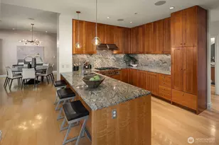 10700 NE 4th St, Bellevue, WA 98004 - Photo 9