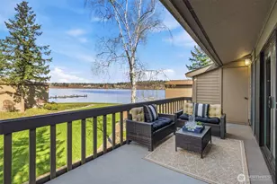 17434 NE 40th Pl, Redmond, WA 98052 - Photo 1