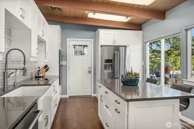 16623 Sylvester Road SW, Burien, WA 98166 - Photo 9