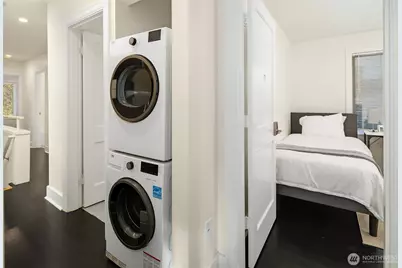 250 NE 50th Street, Seattle, WA 98105 - Photo 33