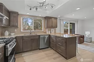 17904 156th Pl SE, Renton, WA 98058 - Photo 11