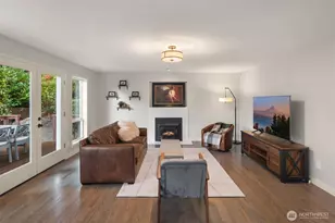 10330 NE 151st Pl, Bothell, WA 98011 - Photo 11