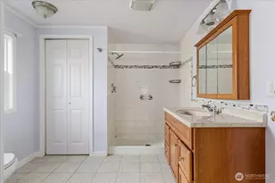 801 Walker Ave, Oak Harbor, WA 98277 - Photo 9