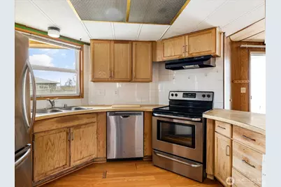 801 Walker Avenue, Oak Harbor, WA 98277 - Photo 5