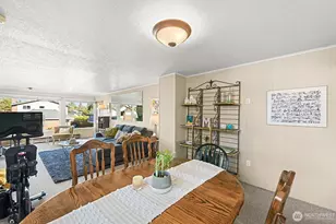 7818 Stroud Ave N, Seattle, WA 98103 - Photo 7